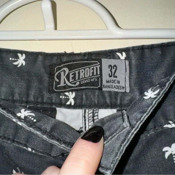 Men’s Retrofit Brand Casual Skater Black + White Palm Tree Print Shorts Size:32 - Picture 6 of 16